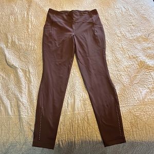 Lululemon base pace legging 28” inseam, worn once or twice.